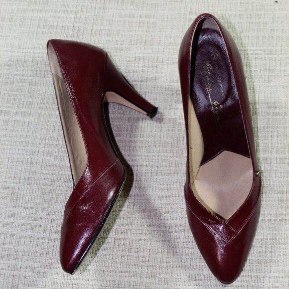 Etienne Aigner Maroon 3" Heels Size: 8 - Picture 1 of 6